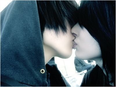 emo-kids-cry-when-they-kiss.jpg